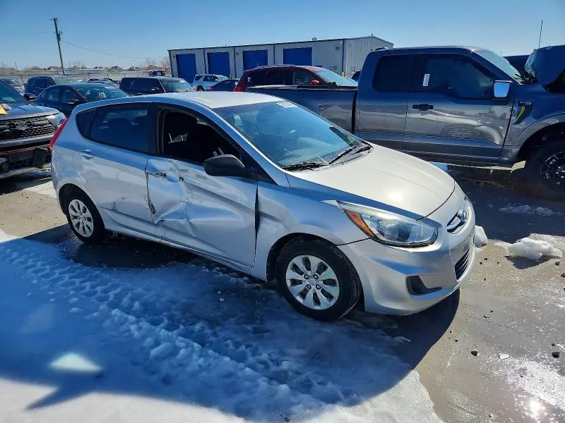 2015 HYUNDAI ACCENT GS  