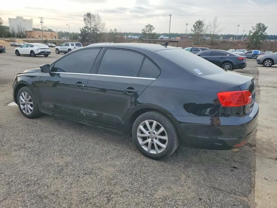 2013 VOLKSWAGEN JETTA SE  