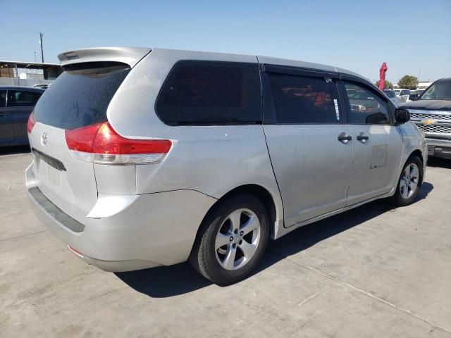 2011 TOYOTA SIENNA 