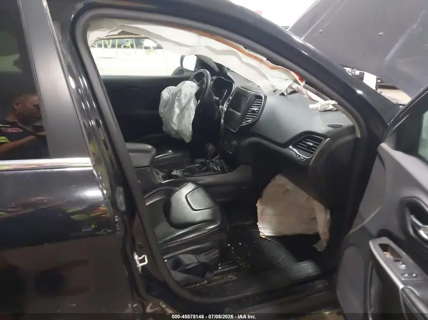 2019 JEEP CHEROKEE LATITUDE PLUS 4X4