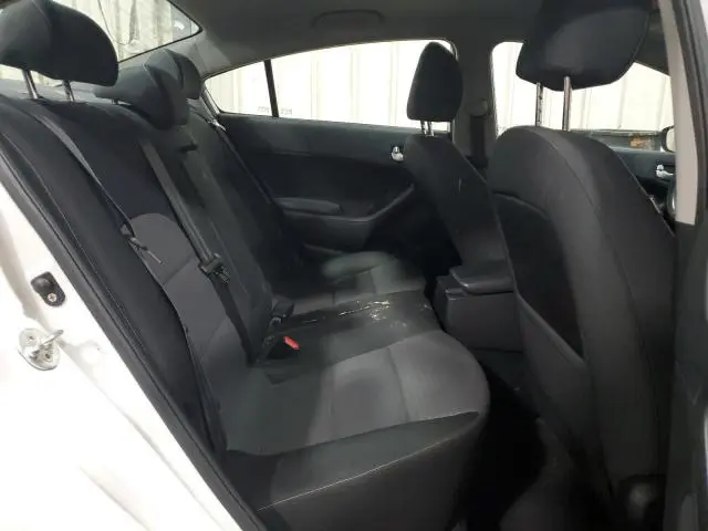 2017 KIA FORTE LX  