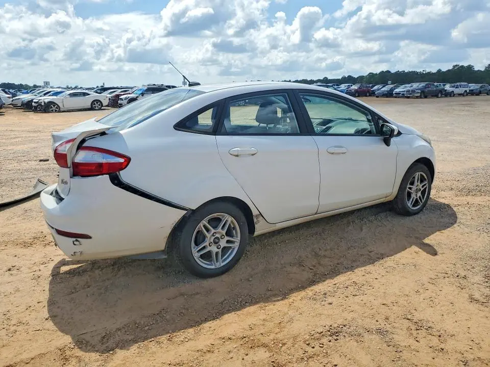 2018 FORD FIESTA SE  