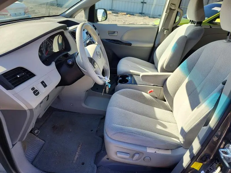 2012 TOYOTA SIENNA LE  