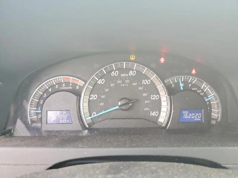 2012 TOYOTA CAMRY SE  