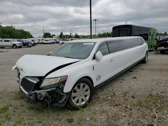 2017 LINCOLN MKT 