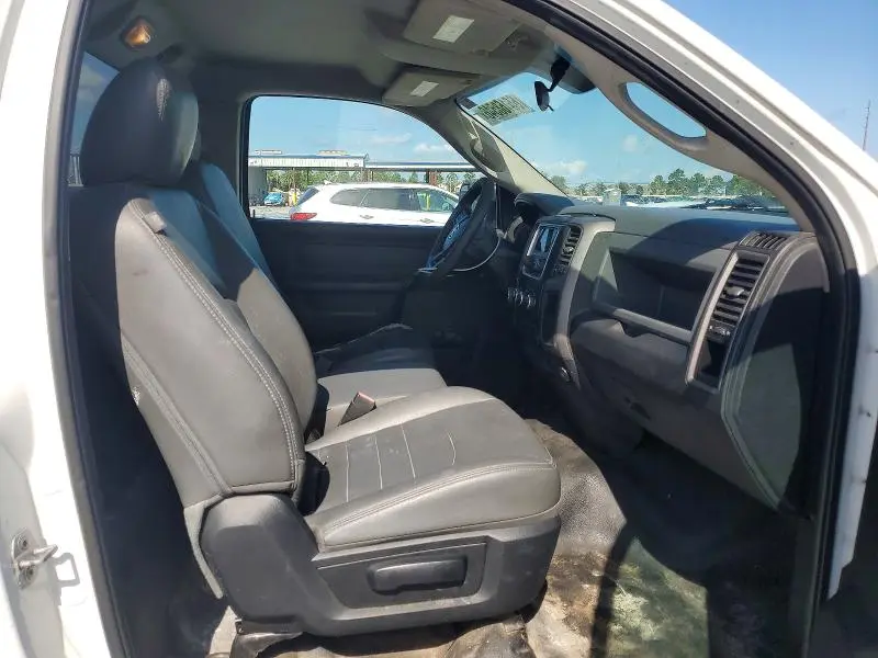 2014 RAM 1500 ST  