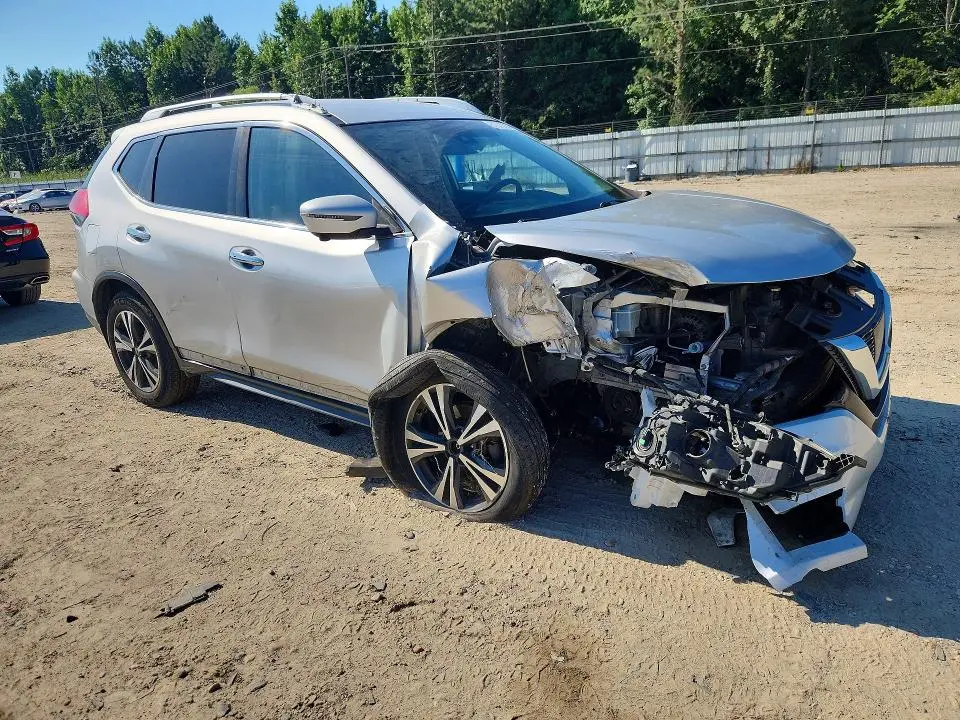 2017 NISSAN ROGUE SL  