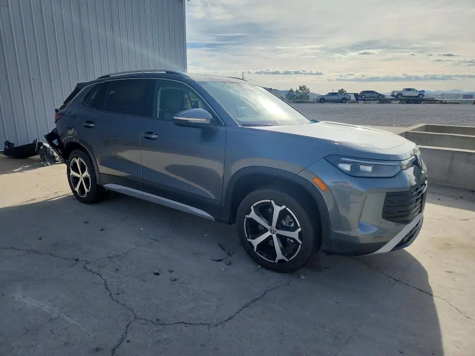 2026 VOLKSWAGEN TIGUAN SE  