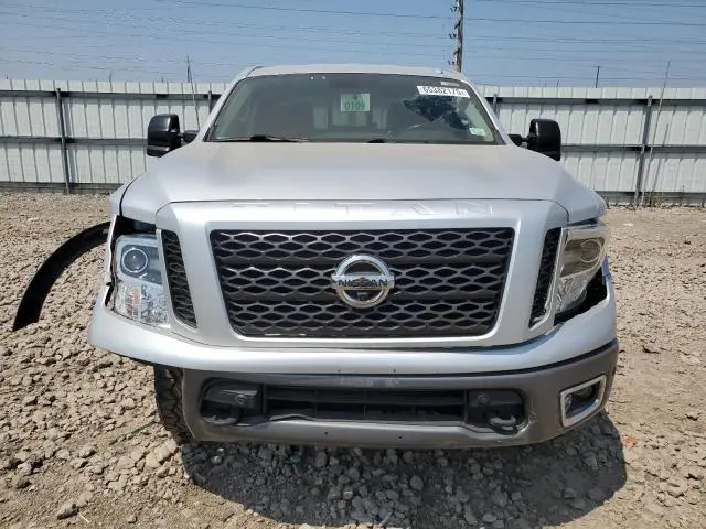 2017 NISSAN TITAN SV  