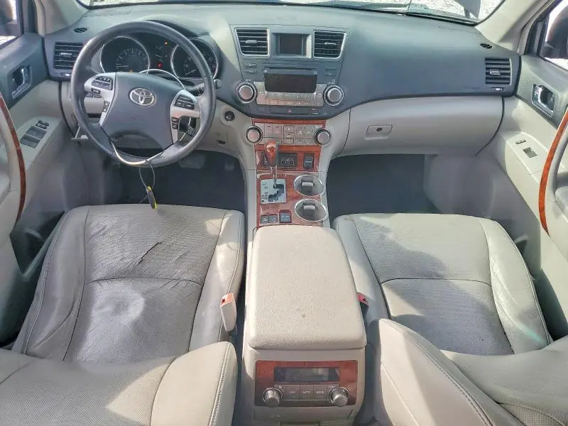2011 TOYOTA HIGHLANDER LIMITED  