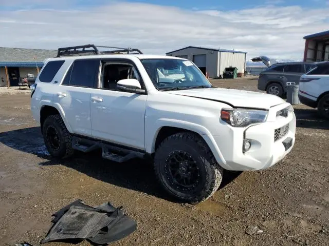 2023 TOYOTA 4RUNNER SE  