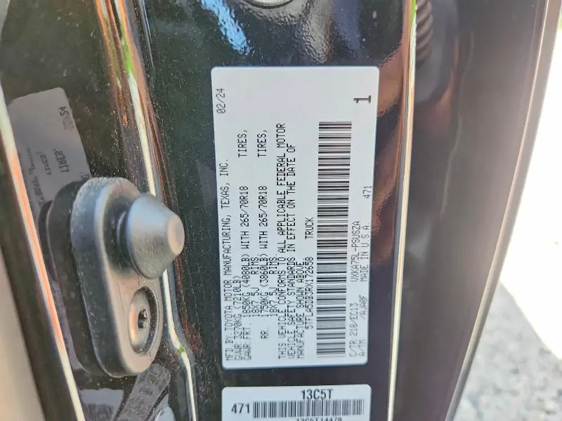 2024 TOYOTA TUNDRA SR5  