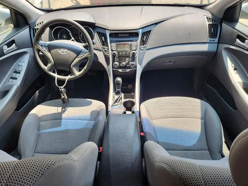 2012 HYUNDAI SONATA GLS  