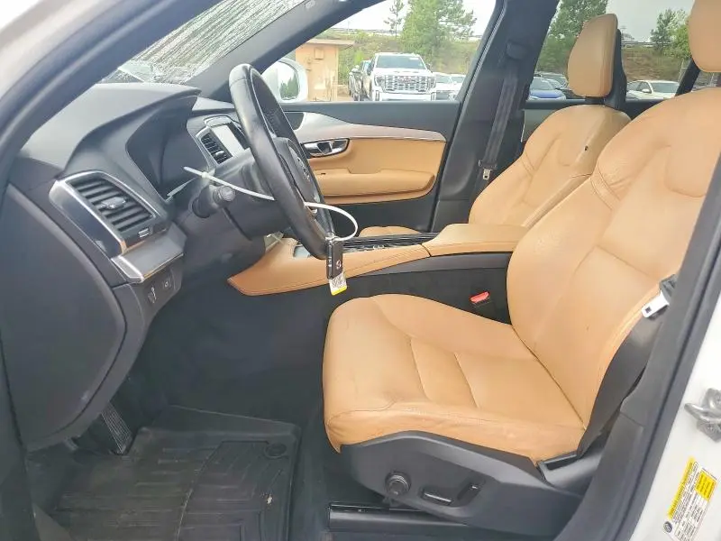 2016 VOLVO XC90 T6  