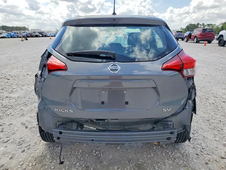 2019 NISSAN KICKS SV  