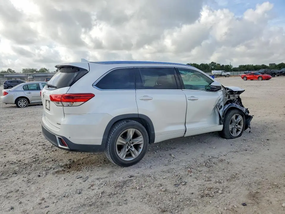 2017 TOYOTA HIGHLANDER LIMITED  