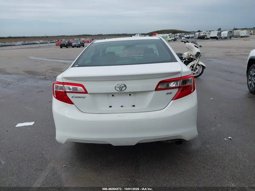 2012 TOYOTA CAMRY SE