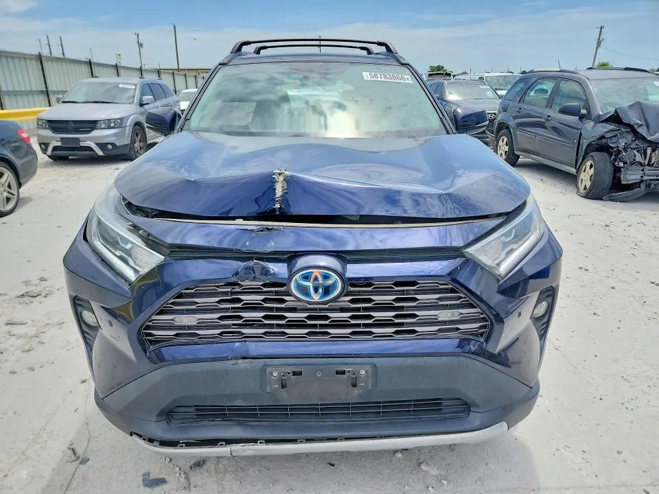 2020 TOYOTA RAV4 LIMITED  