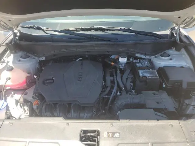 2022 HYUNDAI TUCSON SE  