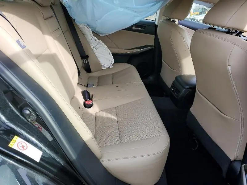 2018 LEXUS IS 300 BASE  