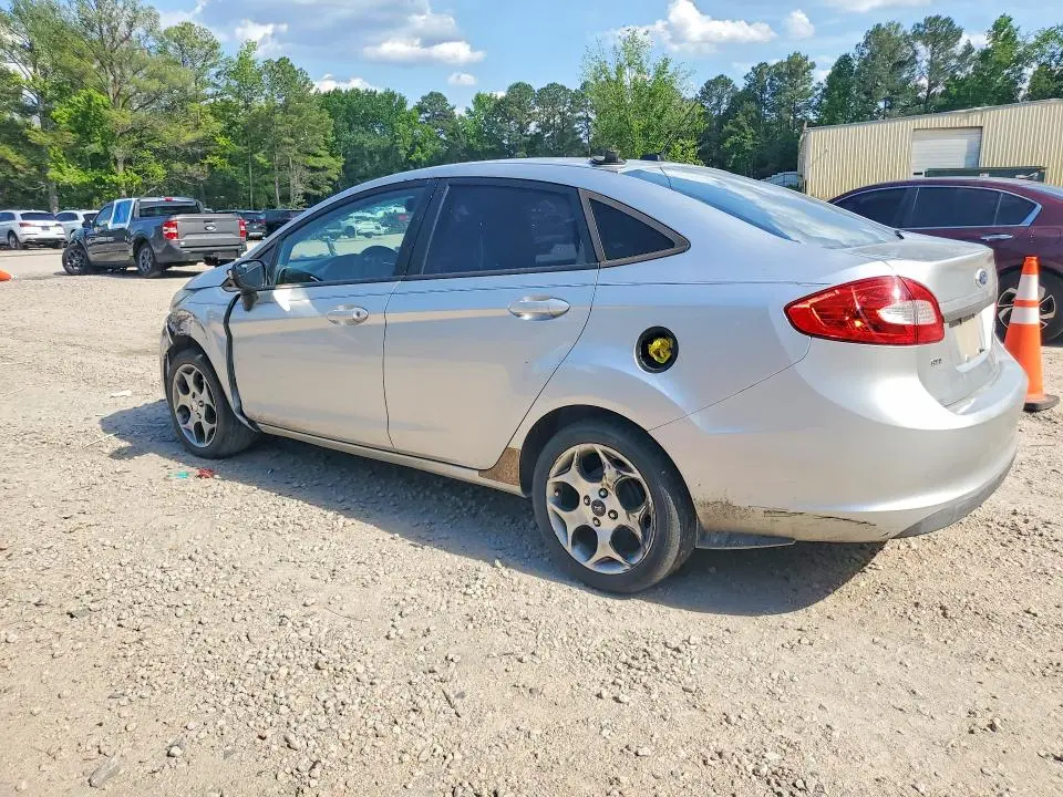 2011 FORD FIESTA SEL  