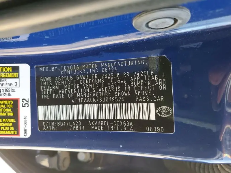 2025 TOYOTA CAMRY XLE  
