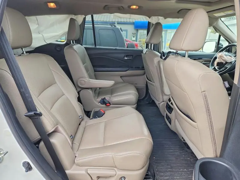 2017 HONDA PILOT ELITE  