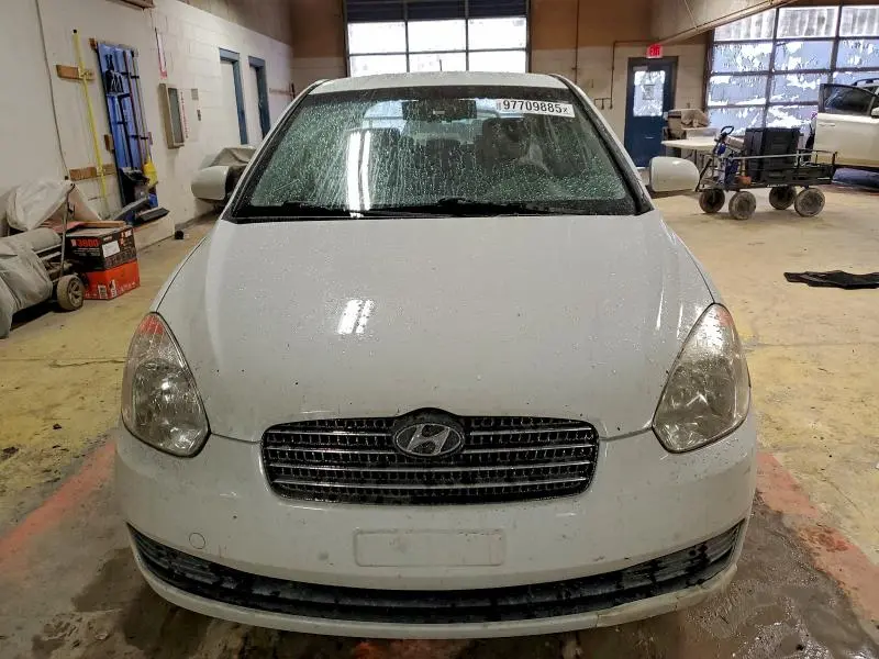 2010 HYUNDAI ACCENT GLS  