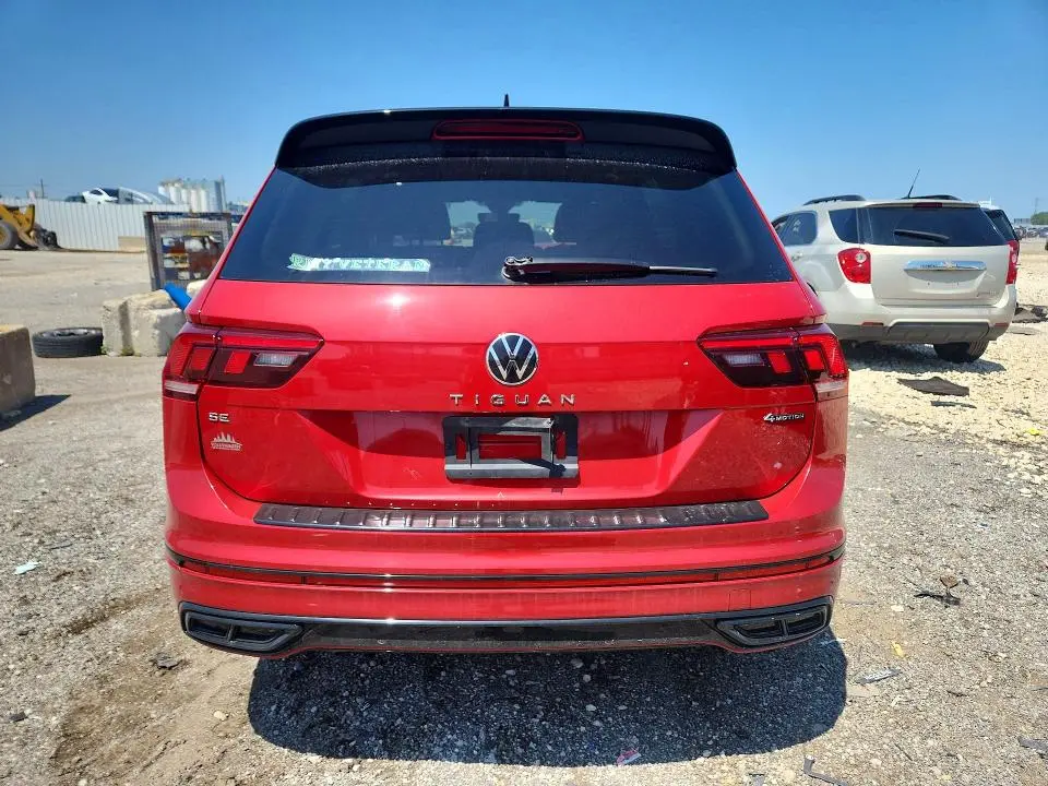 2024 VOLKSWAGEN TIGUAN SE R-LINE BLACK  