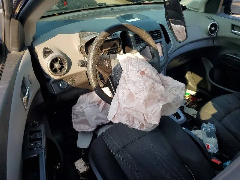 2016 CHEVROLET SONIC LT  