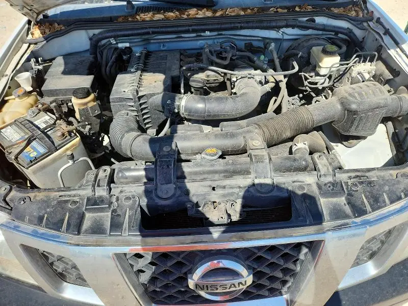 2015 NISSAN FRONTIER S  