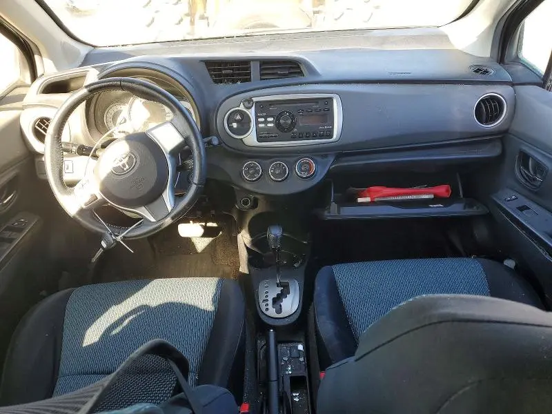 2012 TOYOTA YARIS 5-DOOR SE  
