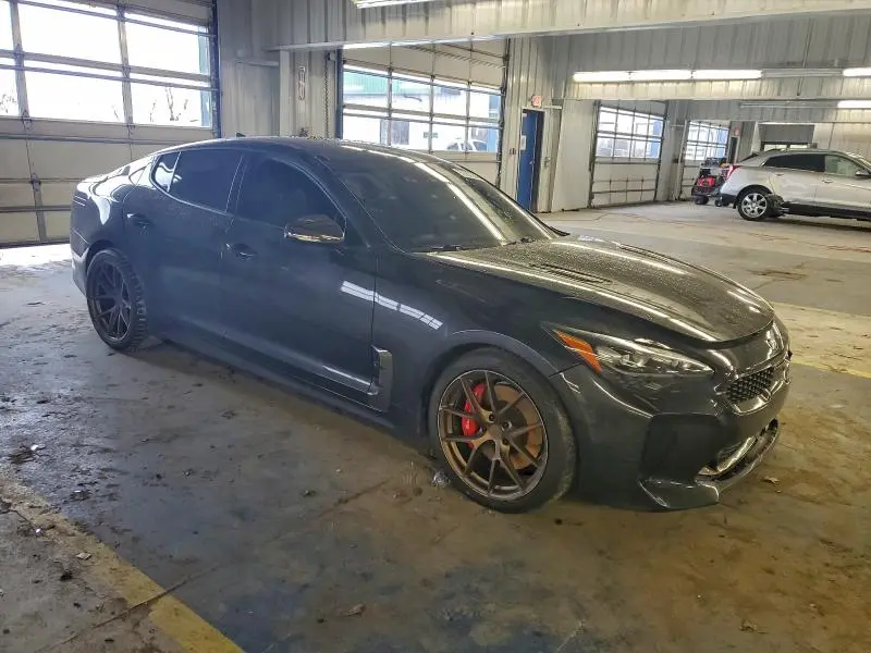 2018 KIA STINGER GT2  