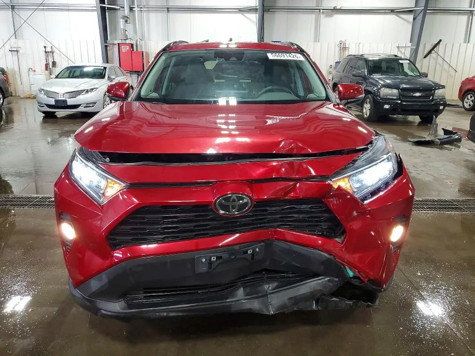 2021 TOYOTA RAV4 XLE  