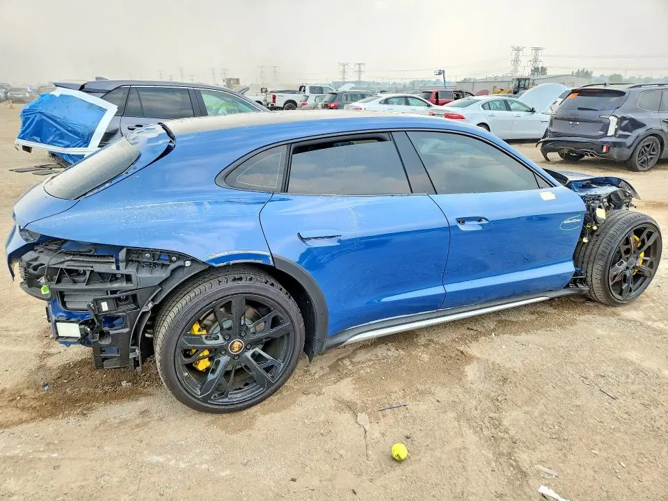 2024 PORSCHE TAYCAN CROSS TURISMO 4  