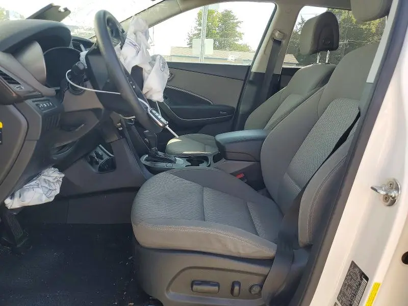 2017 HYUNDAI SANTA FE SE  