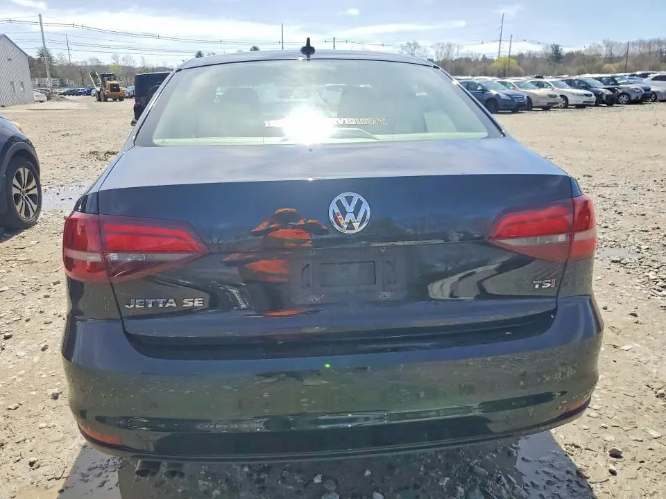 2018 VOLKSWAGEN JETTA SE  