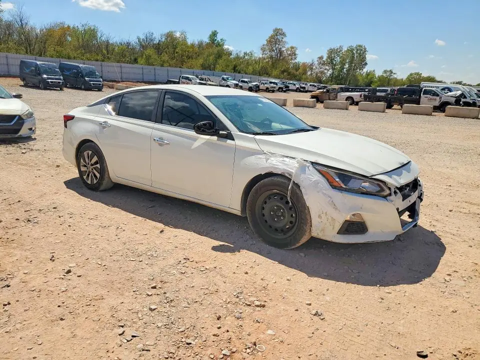 2020 NISSAN ALTIMA S  