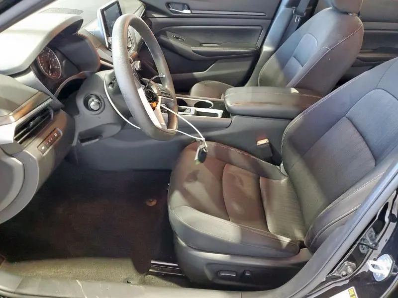 2024 NISSAN ALTIMA SV  