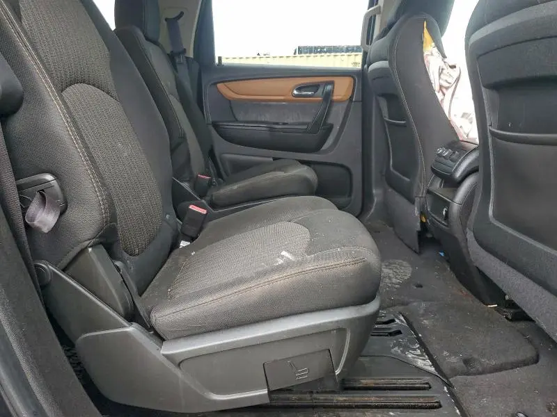 2013 CHEVROLET TRAVERSE LT  