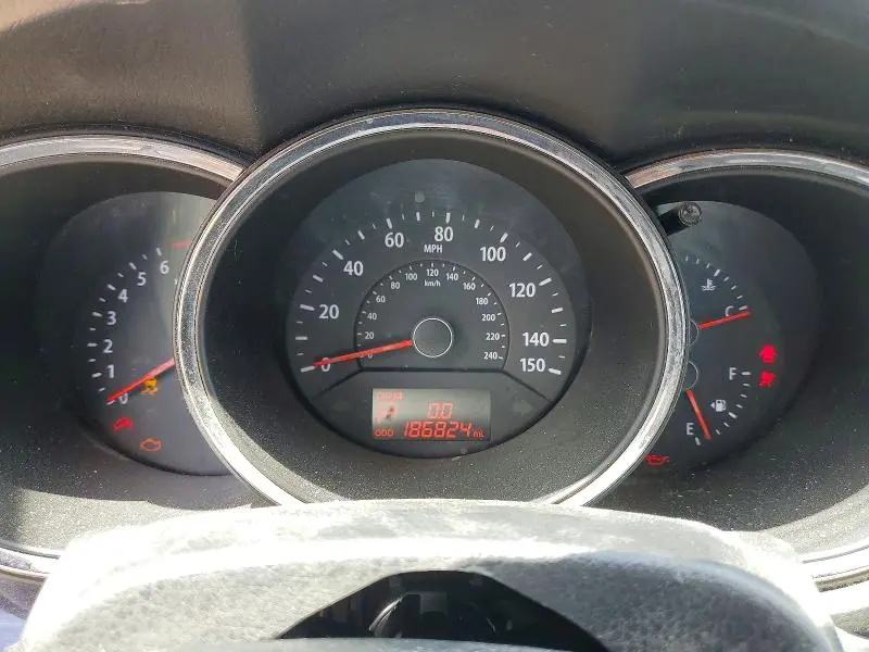 2013 KIA SORENTO LX  