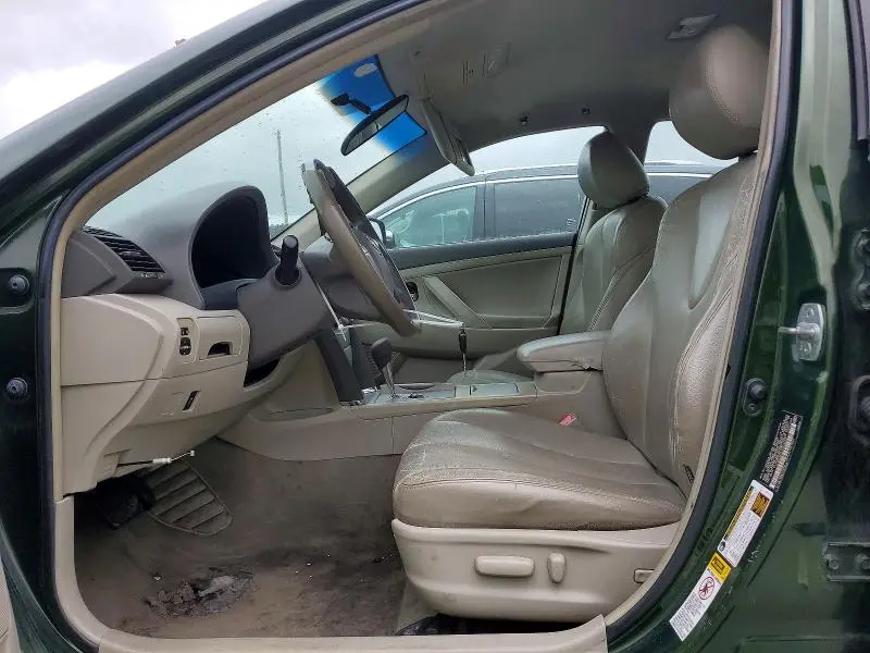 2010 TOYOTA CAMRY LE  