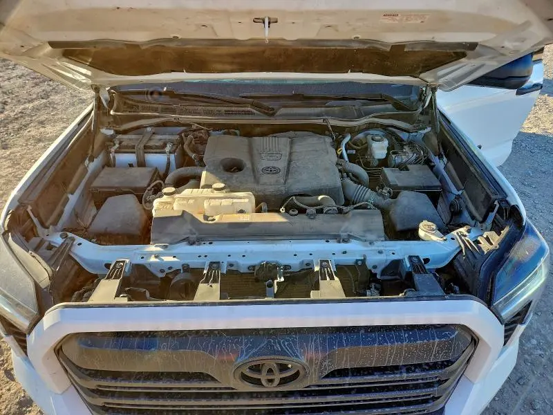 2023 TOYOTA TUNDRA SR5  