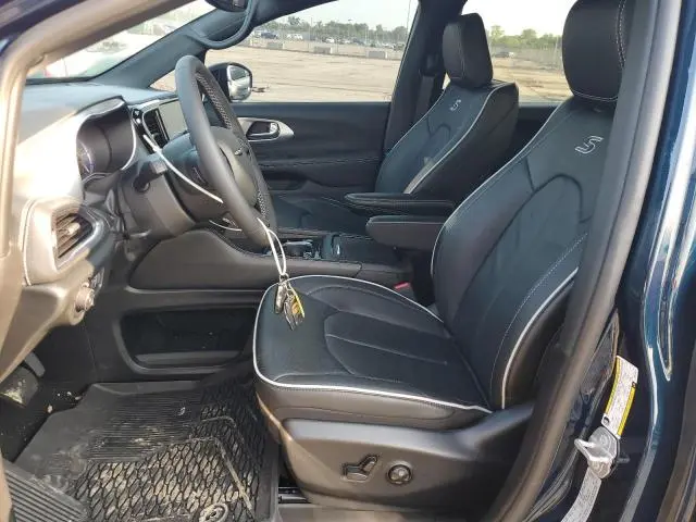 2025 CHRYSLER PACIFICA HYBRID SELECT  