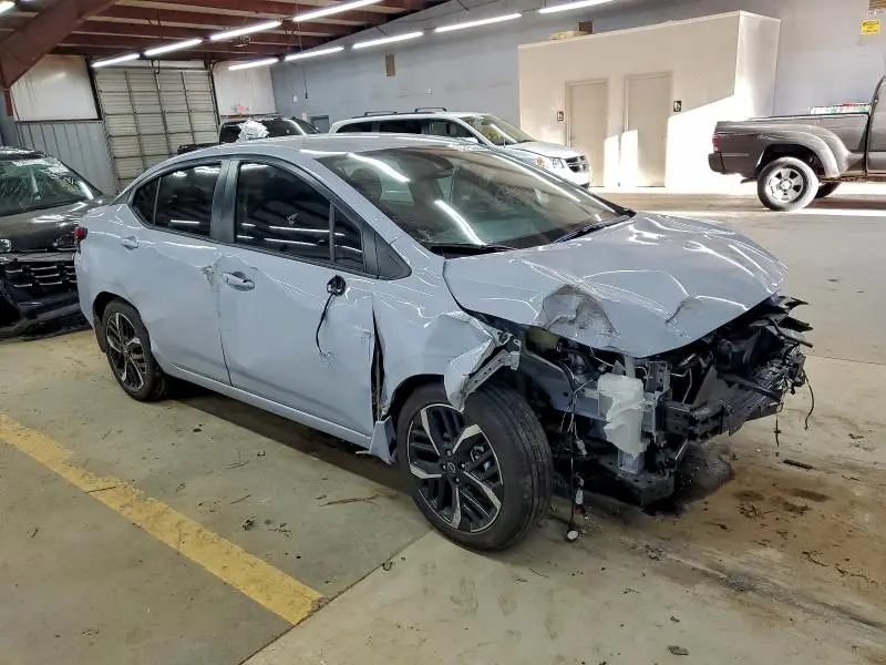 2025 NISSAN VERSA SR  