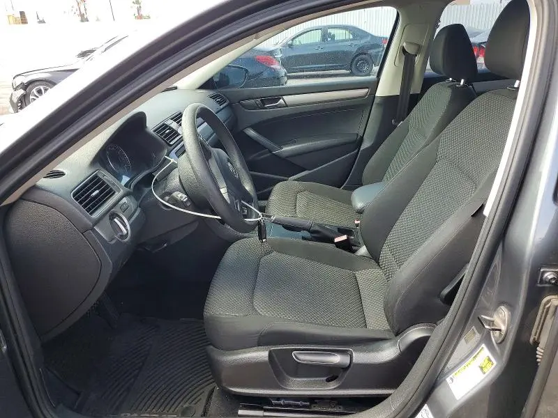 2012 VOLKSWAGEN PASSAT S  