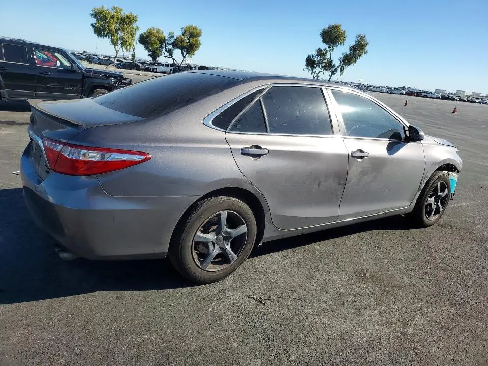 2017 TOYOTA CAMRY LE  