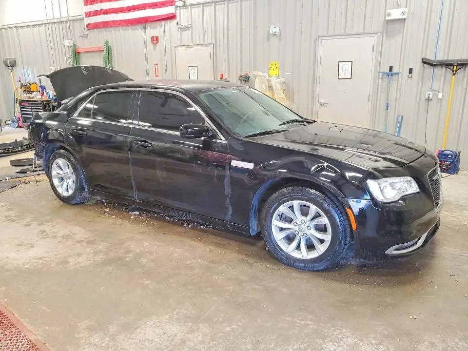 2016 CHRYSLER 300 LIMITED  