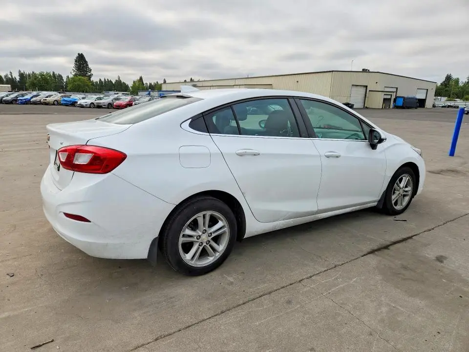 2016 CHEVROLET CRUZE LT  