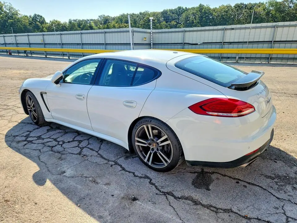 2014 PORSCHE PANAMERA 2  